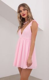 Picture thumb Veronica Ties A-line Dress in Light Pink. Source: https://media.lucyinthesky.com/data/May20_2/170xAUTO/781A0266.JPG