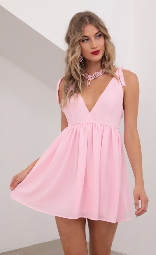 Picture Veronica Ties A-line Dress in Light Pink. Source: https://media.lucyinthesky.com/data/May20_2/500xAUTO/781A0261.JPG