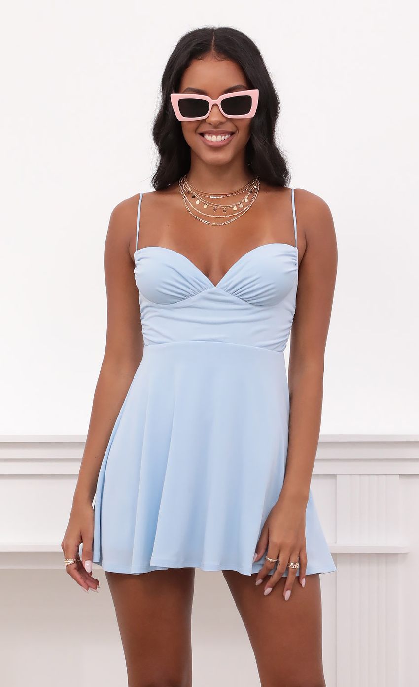 Picture Charisse Sweetheart Dress in Light Blue. Source: https://media.lucyinthesky.com/data/May21_1/850xAUTO/1V9A3180.JPG