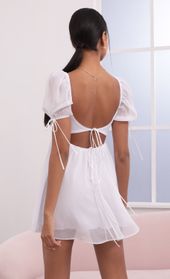 Picture thumb Leilani Crinkle Chiffon Baby Doll Dress in White. Source: https://media.lucyinthesky.com/data/May21_2/170xAUTO/1V9A3970.JPG