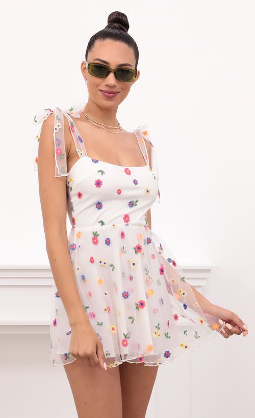 Picture Jacqueline Embroidered Flower Mesh in White. Source: https://media.lucyinthesky.com/data/May21_2/500xAUTO/1V9A1939.JPG