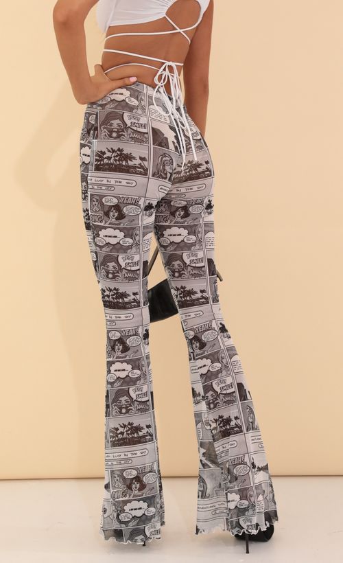 Picture Atlanta Mesh Lucy Comic Pants in Black and White. Source: https://media.lucyinthesky.com/data/May22_1/500xAUTO/1V9A0079.JPG