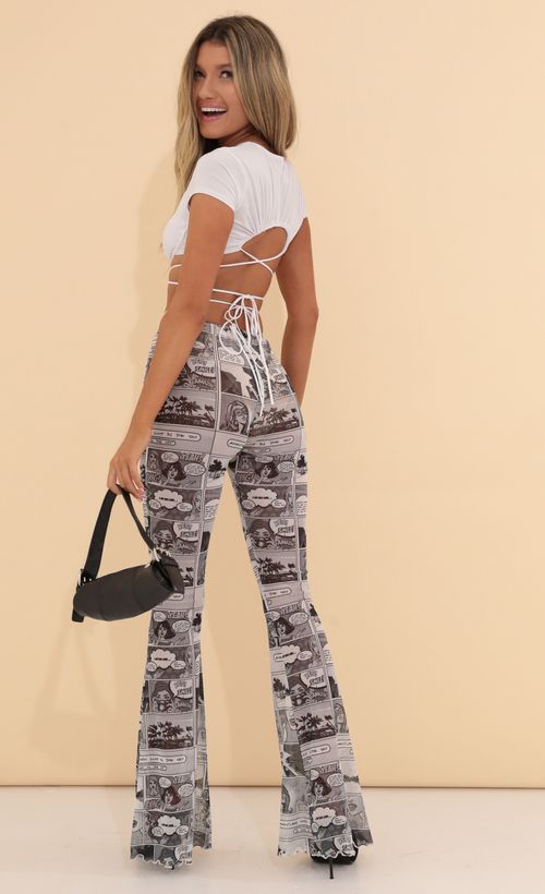 Picture Atlanta Mesh Lucy Comic Pants in Black and White. Source: https://media.lucyinthesky.com/data/May22_1/500xAUTO/1V9A0108.JPG