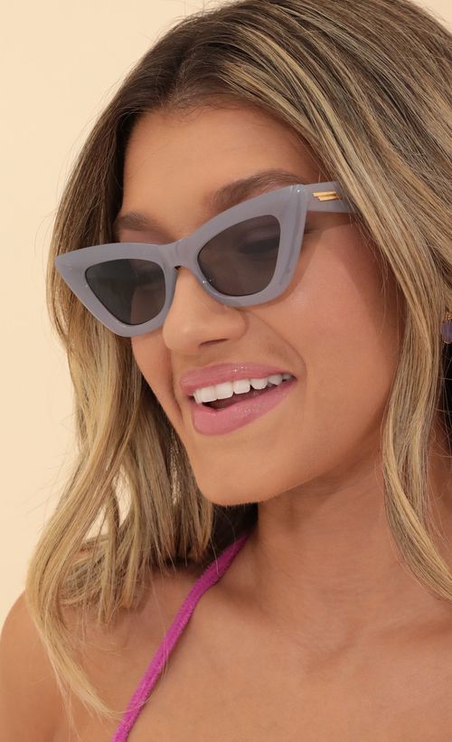 Picture Come Sail Away With Me Sunglasses in Grey. Source: https://media.lucyinthesky.com/data/May22_1/500xAUTO/1V9A0817.JPG