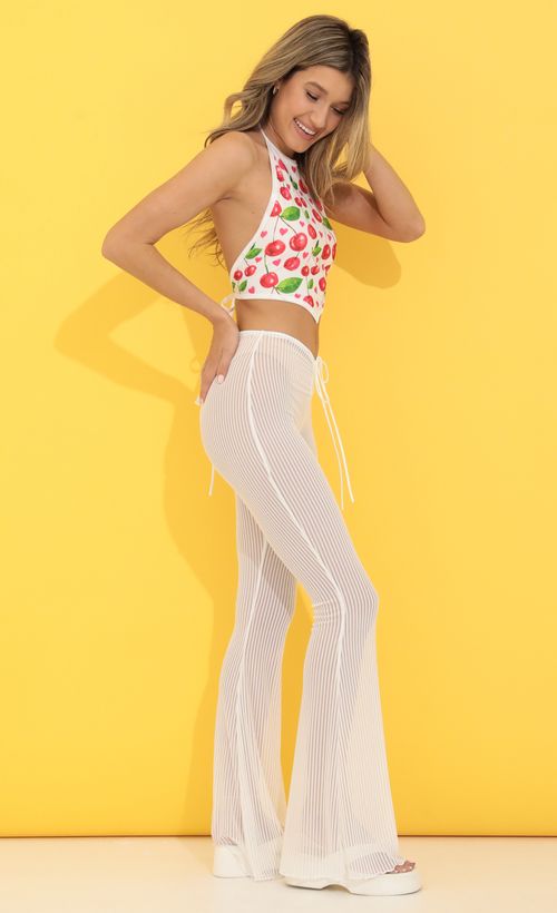Picture Atlanta Mesh Pants in White. Source: https://media.lucyinthesky.com/data/May22_1/500xAUTO/1V9A1239.JPG