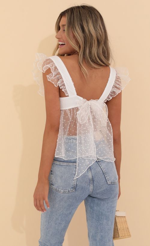 Picture Klaudine Baby Doll Top in White Dots. Source: https://media.lucyinthesky.com/data/May22_1/500xAUTO/1V9A5136.JPG