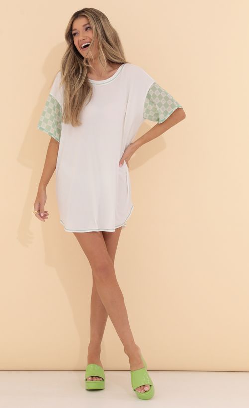 Picture Lessie Shirt Dress in White and Green Checkers. Source: https://media.lucyinthesky.com/data/May22_2/500xAUTO/1V9A0311.JPG