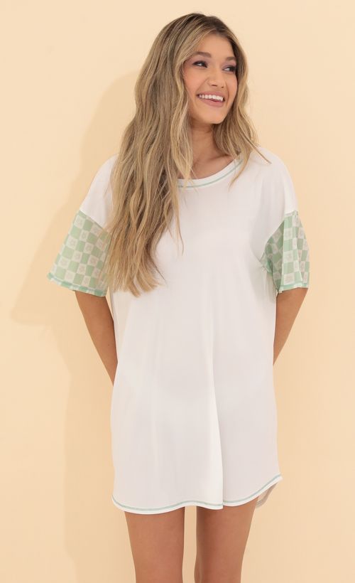 Picture Lessie Shirt Dress in White and Green Checkers. Source: https://media.lucyinthesky.com/data/May22_2/500xAUTO/1V9A0357.JPG