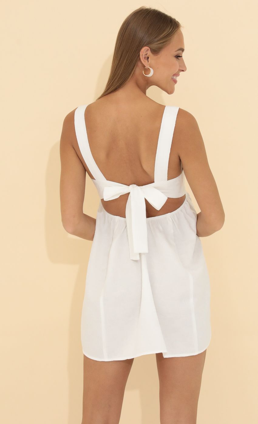 Picture Ivette Jacquard Fit and Flare Dress in White. Source: https://media.lucyinthesky.com/data/May22_2/850xAUTO/1V9A7085.JPG