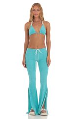 Picture Siesta Floral Two Piece Pant Set in Blue. Source: https://media.lucyinthesky.com/data/May23/150xAUTO/6b913c7e-a06e-4ff4-ac54-4a9c9b3c58e5.jpg