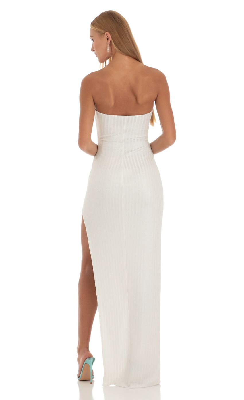Picture Birch Striped Strapless Maxi Dress in White. Source: https://media.lucyinthesky.com/data/May23/850xAUTO/15387243-c02e-4aed-a6b2-afa4e7089e2d.jpg