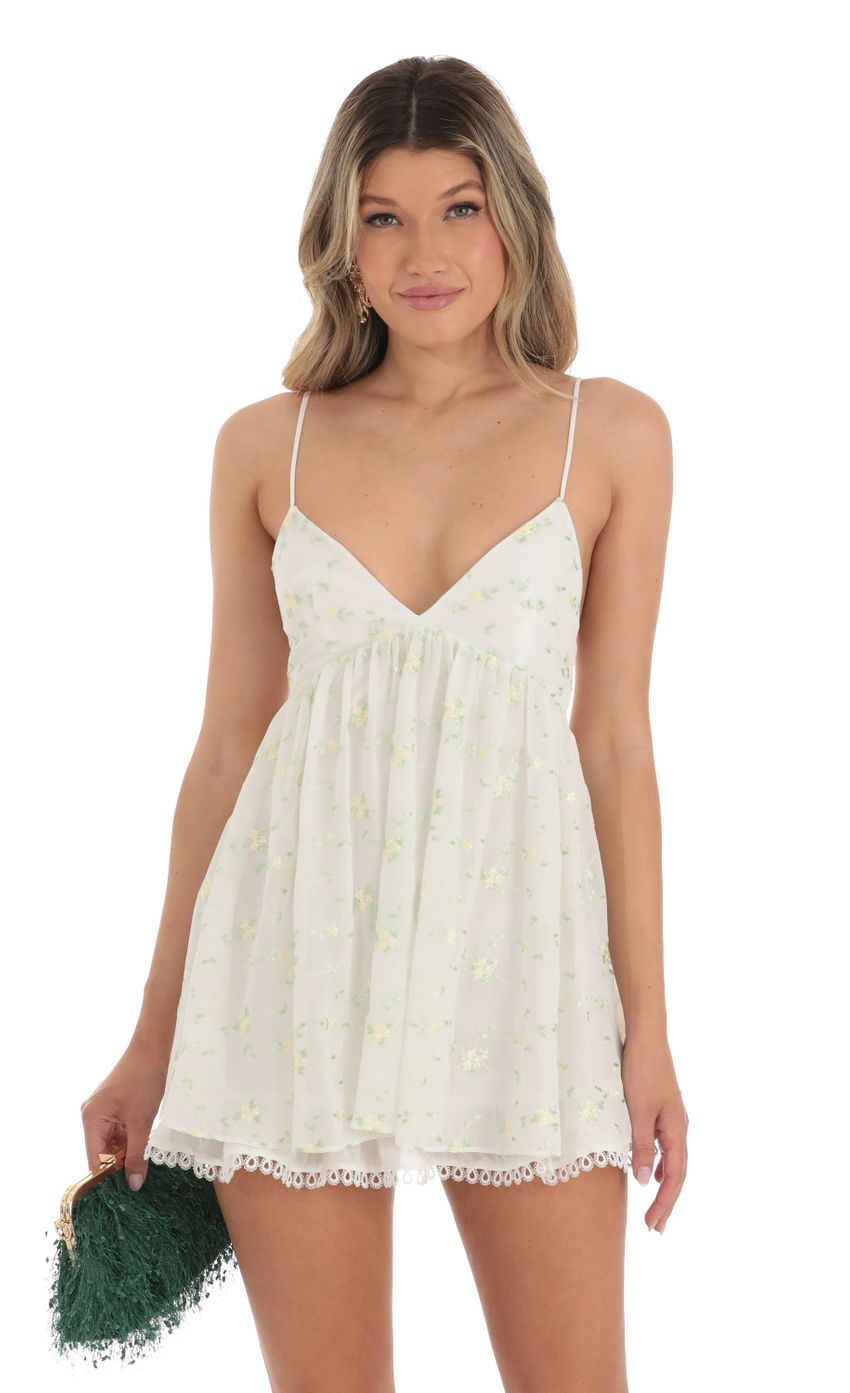 Picture Lexis Floral Dress in White. Source: https://media.lucyinthesky.com/data/May23/850xAUTO/3338dd32-ecee-443a-97a6-6b31a4c44345.jpg