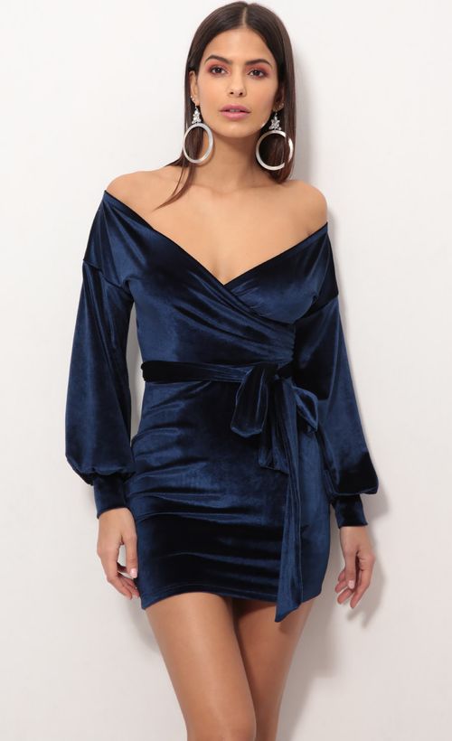 Picture Adela Off The Shoulder Velvet Dress in Navy. Source: https://media.lucyinthesky.com/data/Nov18_1/500xAUTO/0Y5A8586.JPG