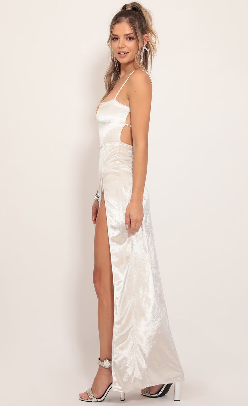 Picture Giana Crushed Velvet Maxi in Pearl. Source: https://media.lucyinthesky.com/data/Nov19_1/850xAUTO/781A7625.JPG