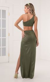 Picture thumb Chrishell Two Piece Set in Green. Source: https://media.lucyinthesky.com/data/Nov21_1/170xAUTO/1V9A0583.JPG