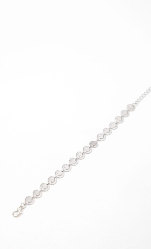 Picture Million Dollar Smile Anklet in Silver. Source: https://media.lucyinthesky.com/data/Nov21_2/500xAUTO/1J7A1089.JPG