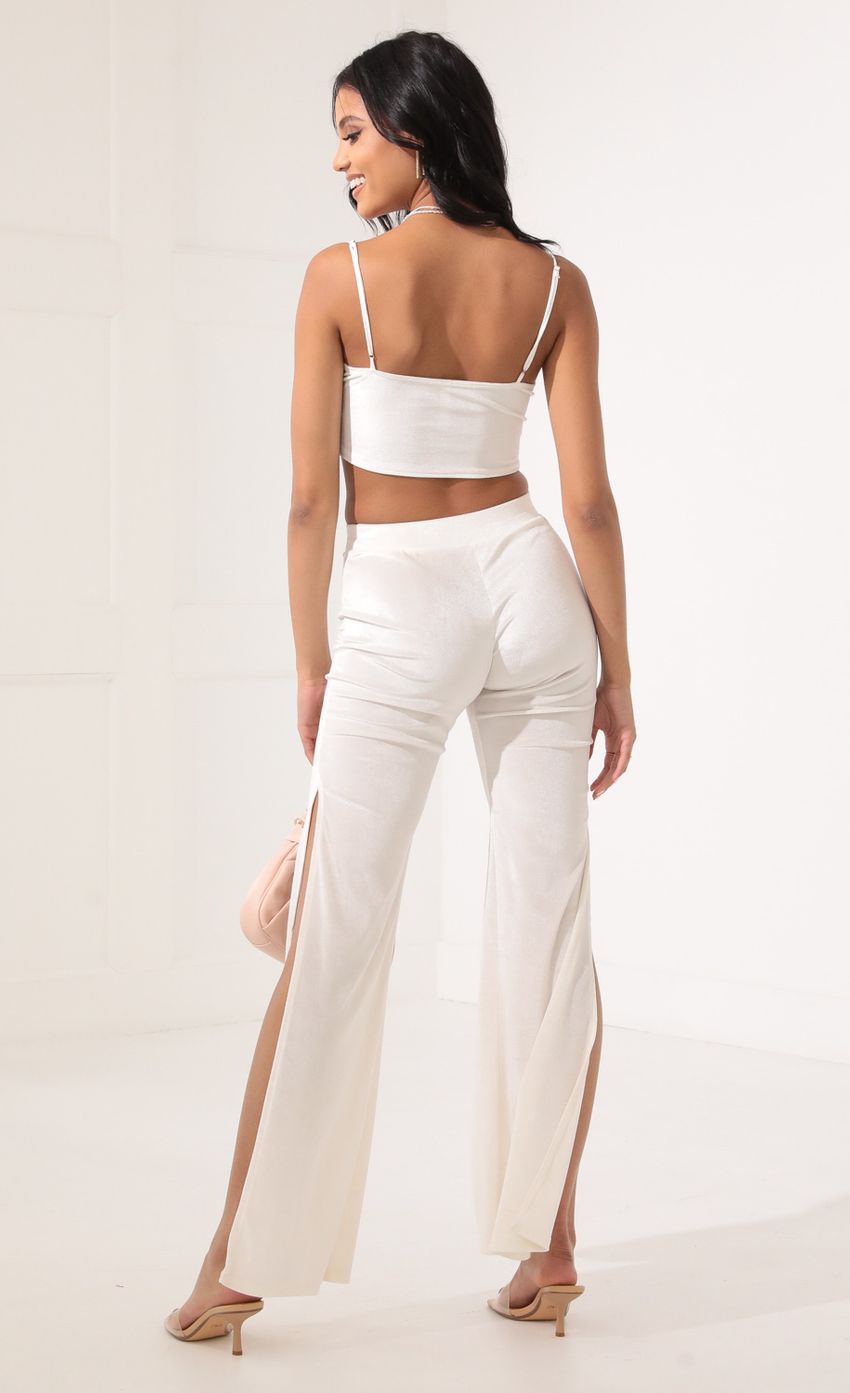 Picture Manhattan Velvet Set in White. Source: https://media.lucyinthesky.com/data/Nov21_2/850xAUTO/1V9A5139.JPG
