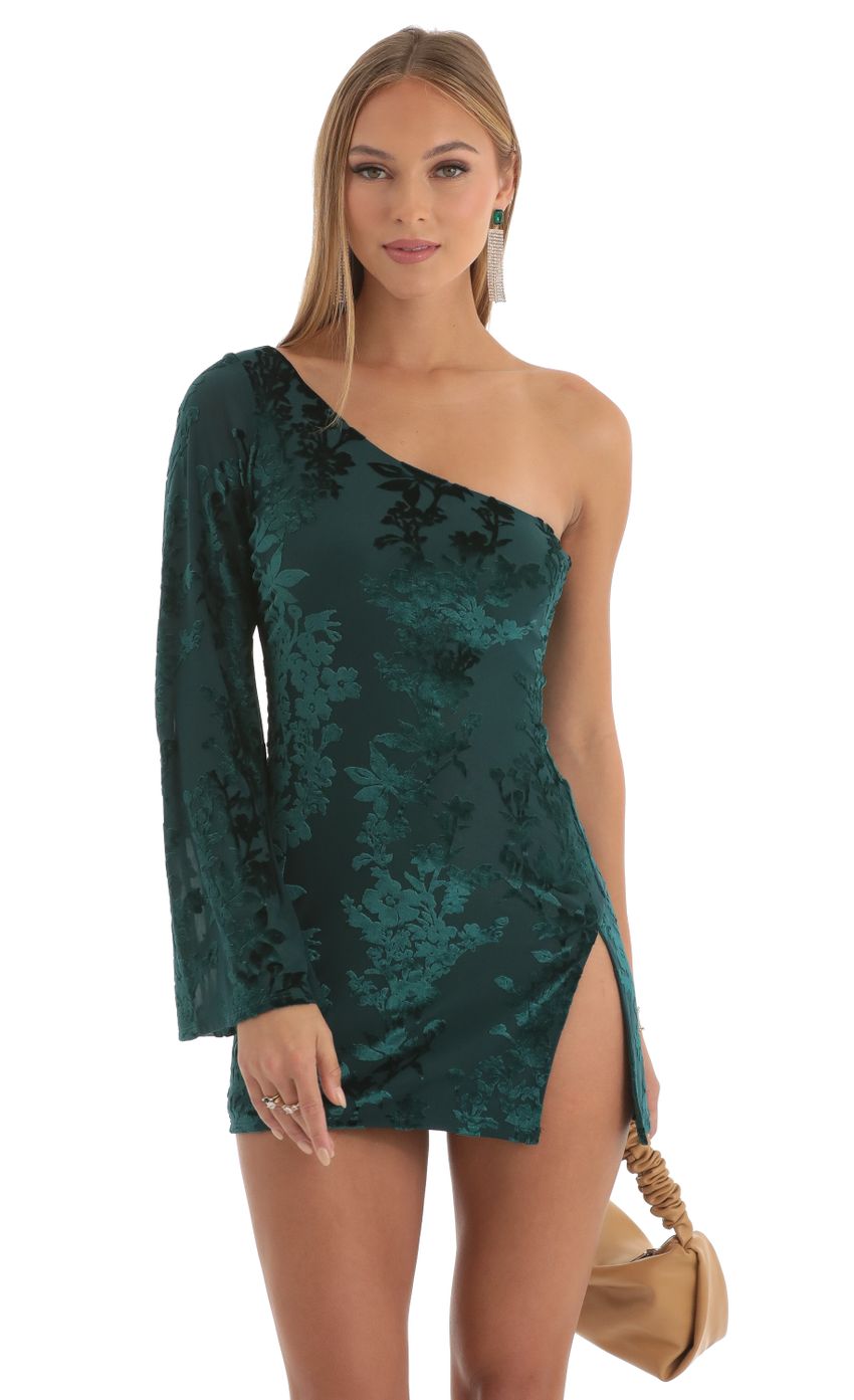 Picture Keyla Floral Velvet One Shoulder Dress in Green. Source: https://media.lucyinthesky.com/data/Nov22/850xAUTO/1c50089b-6013-43c5-8e76-da83cf98fe17.jpg
