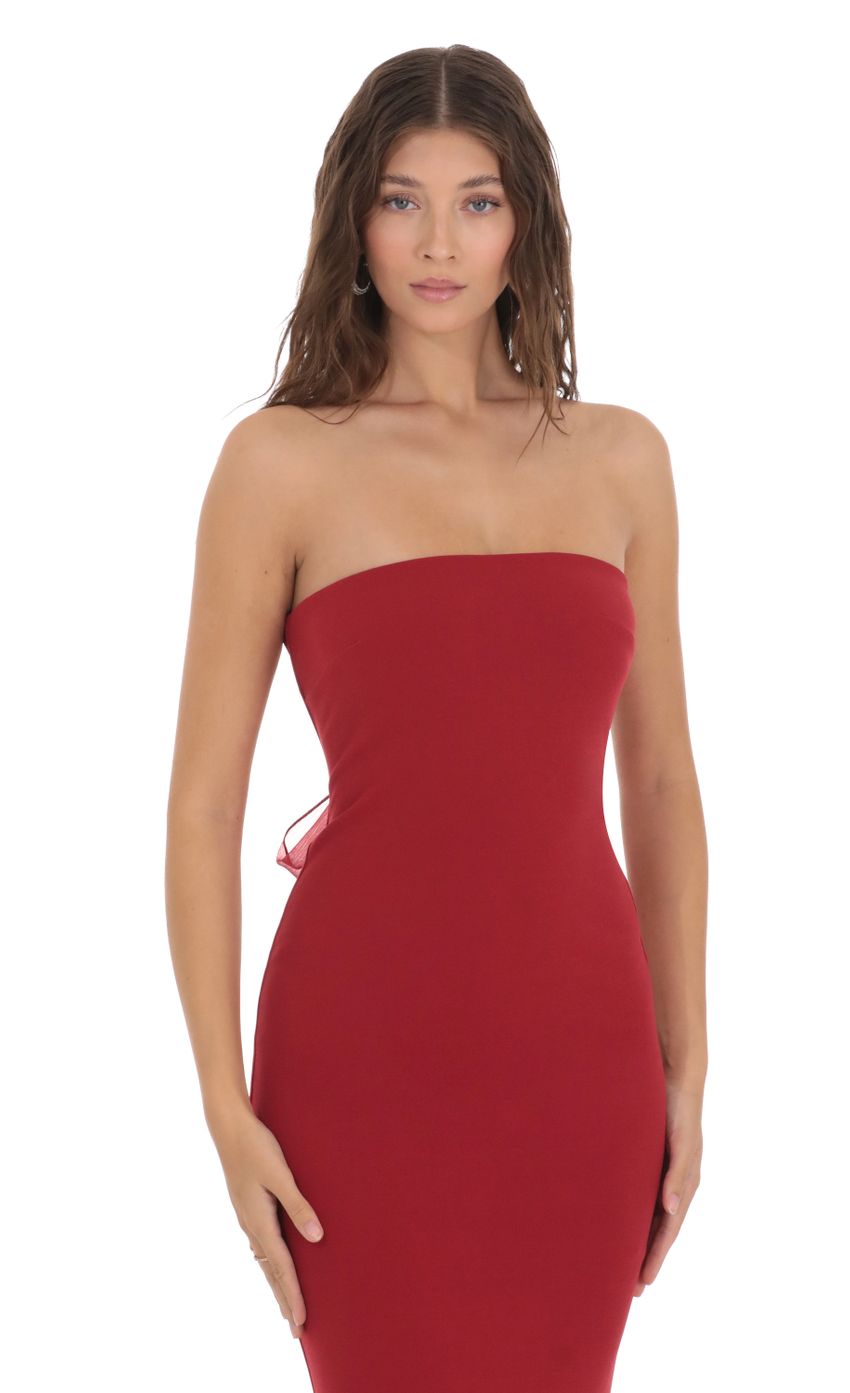Picture Back Bow Strapless Dress in Red. Source: https://media.lucyinthesky.com/data/Nov23/850xAUTO/0d1e1d52-5e50-4b60-855f-12ff2f7bb00f.jpg