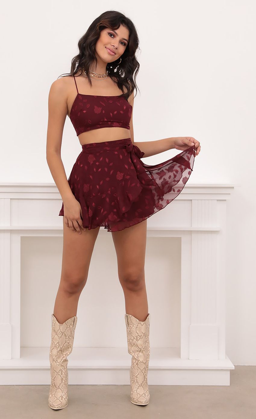 Picture Maria Wrap Set in Merlot Floral Chiffon. Source: https://media.lucyinthesky.com/data/Oct20_1/850xAUTO/1V9A4449.JPG