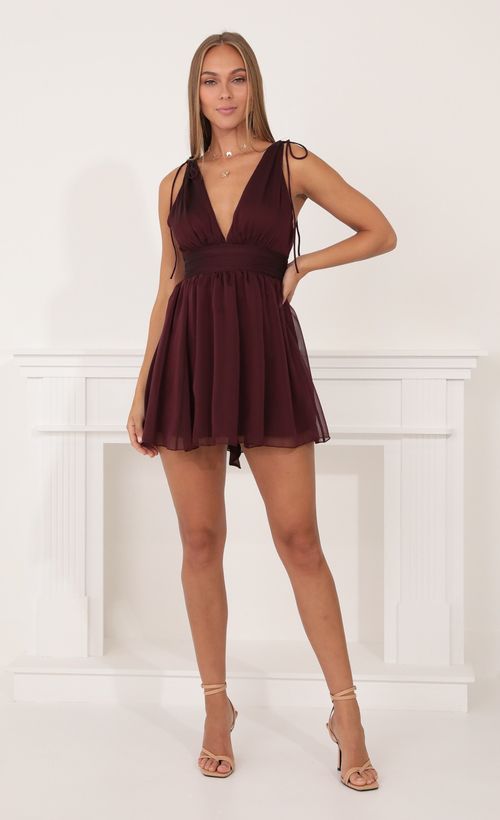 Picture Ysabel Chiffon Dress in Burgundy. Source: https://media.lucyinthesky.com/data/Oct21_1/500xAUTO/1V9A3214.JPG