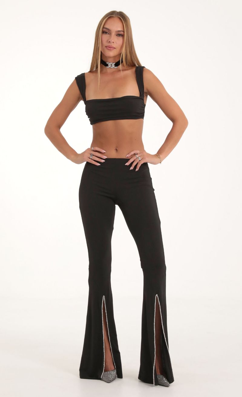 Picture Zully Two Piece Pant Set in Black. Source: https://media.lucyinthesky.com/data/Oct22/800xAUTO/5eb2b120-cbb0-4338-b4f1-7c2cf5f16d18.jpg