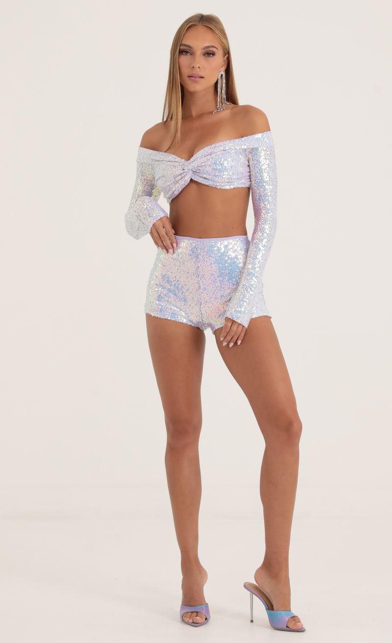 Picture North Iridescent Sequin Two Piece Set in Purple. Source: https://media.lucyinthesky.com/data/Oct22/800xAUTO/a50bce59-328b-4e3d-890d-9c2c0a1255db.jpg