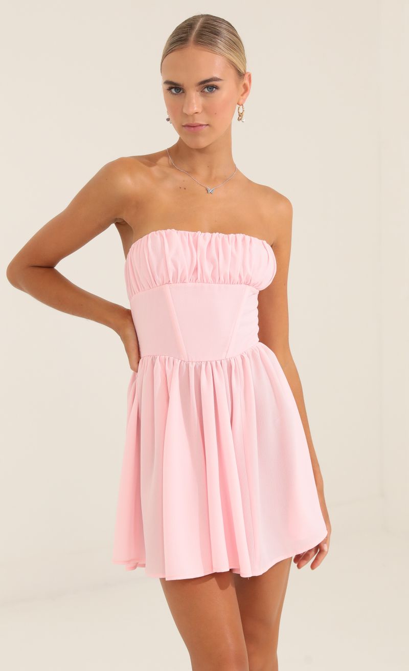 Picture Glinda Crepe Corset Dress in Pink. Source: https://media.lucyinthesky.com/data/Oct22/800xAUTO/a7e869ee-80c2-4b28-93ba-2e31f863c5fc.jpg