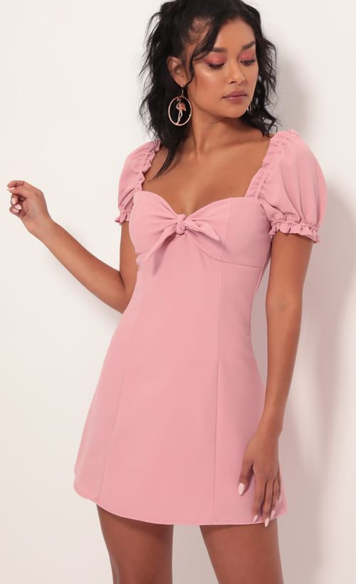 Picture Justina Puff Sleeve Dress in Mauve. Source: https://media.lucyinthesky.com/data/Sep19_1/500xAUTO/781A2304.JPG