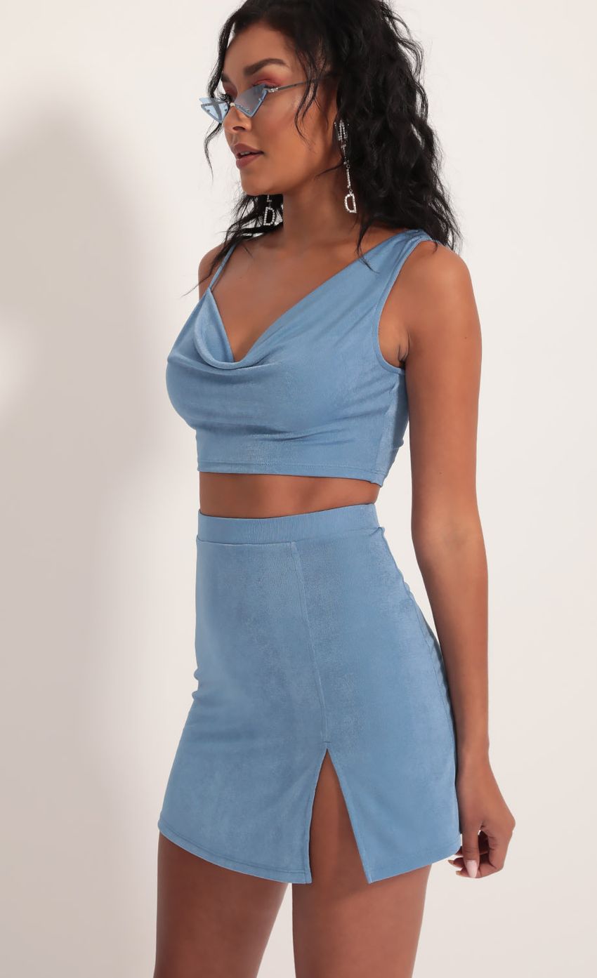 Picture Nova Shoulder Cowl Set in Pastel Blue. Source: https://media.lucyinthesky.com/data/Sep19_2/850xAUTO/781A1006.JPG