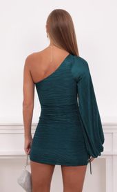 Picture thumb Ivy Pleated One Shoulder Dress in Hunter Green. Source: https://media.lucyinthesky.com/data/Sep21_1/170xAUTO/1V9A3201.JPG
