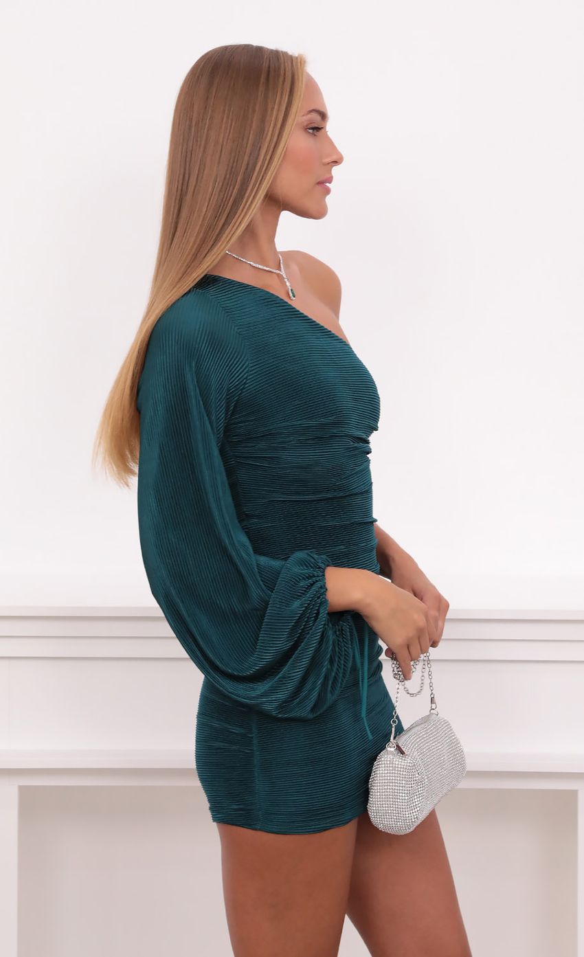 Picture Ivy Pleated One Shoulder Dress in Hunter Green. Source: https://media.lucyinthesky.com/data/Sep21_1/850xAUTO/1V9A3157.JPG