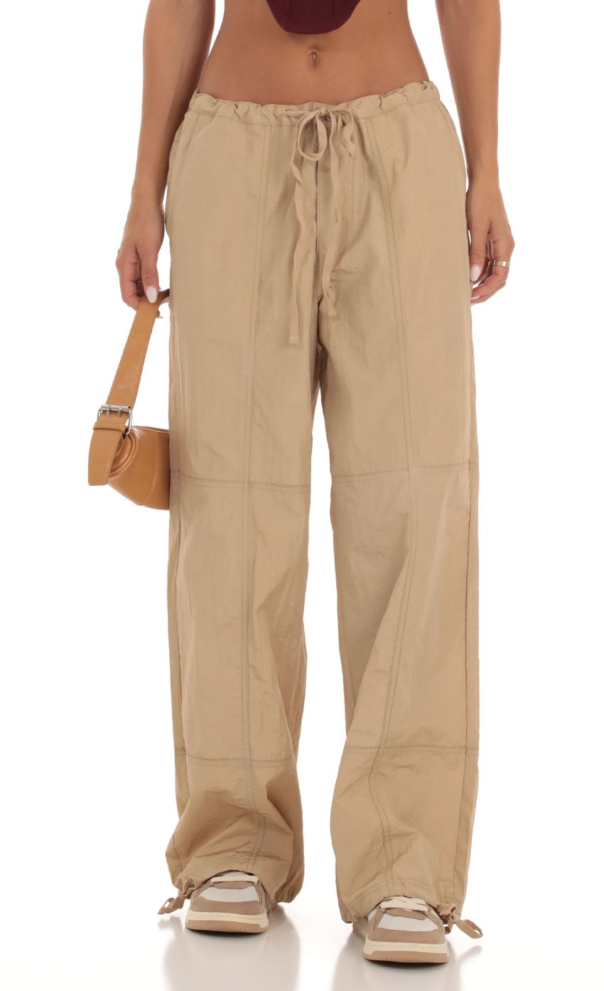Picture Mackinley Lightweight Pants in Brown. Source: https://media.lucyinthesky.com/data/Sep23/850xAUTO/0bab1bb5-d586-40bb-9e3a-5f7ee4b150f6.jpg