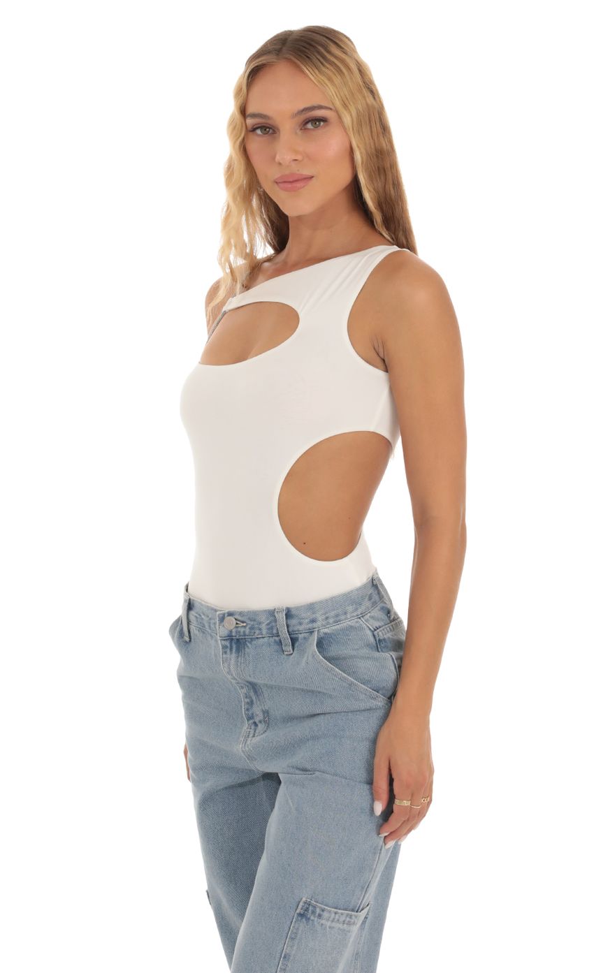 Picture Delanie Rhinestone Cutout Bodysuit in White. Source: https://media.lucyinthesky.com/data/Sep23/850xAUTO/f4ceeeb8-0ae7-40ad-ba27-fa92945a13da.jpg